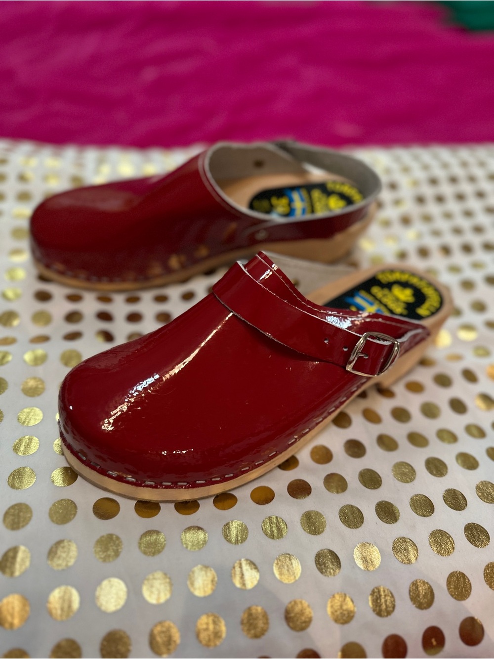 Torpatoffln King of Clogs Patent Leather Red Women's Clog with Buckle sz 39 sz 8